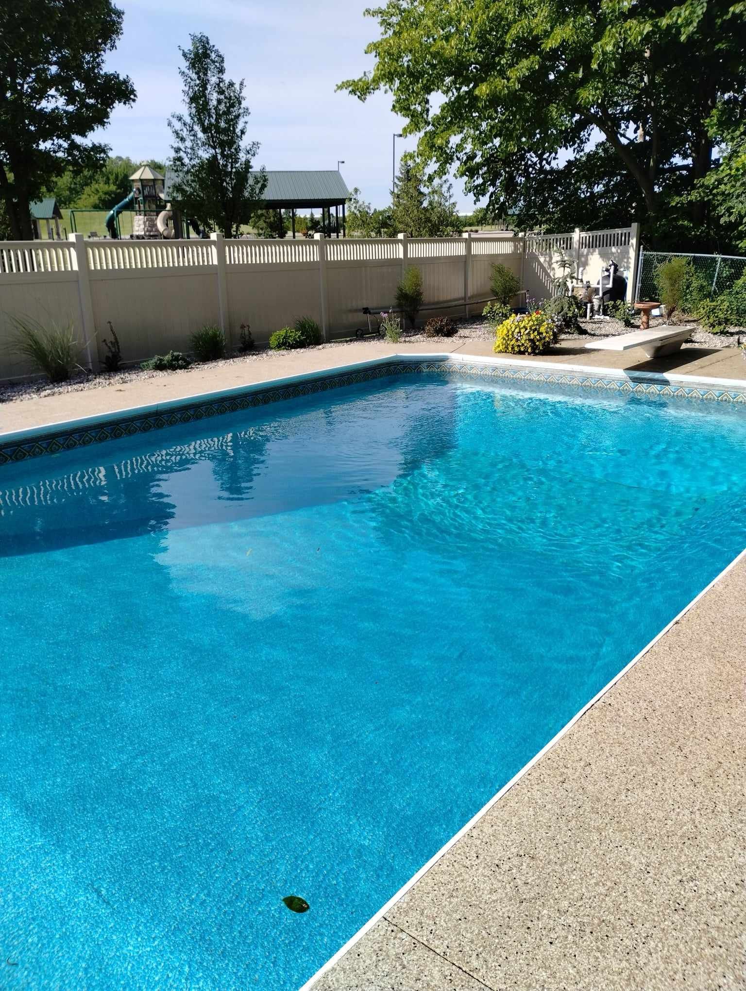 Pool Cleaning in Toledo, OH