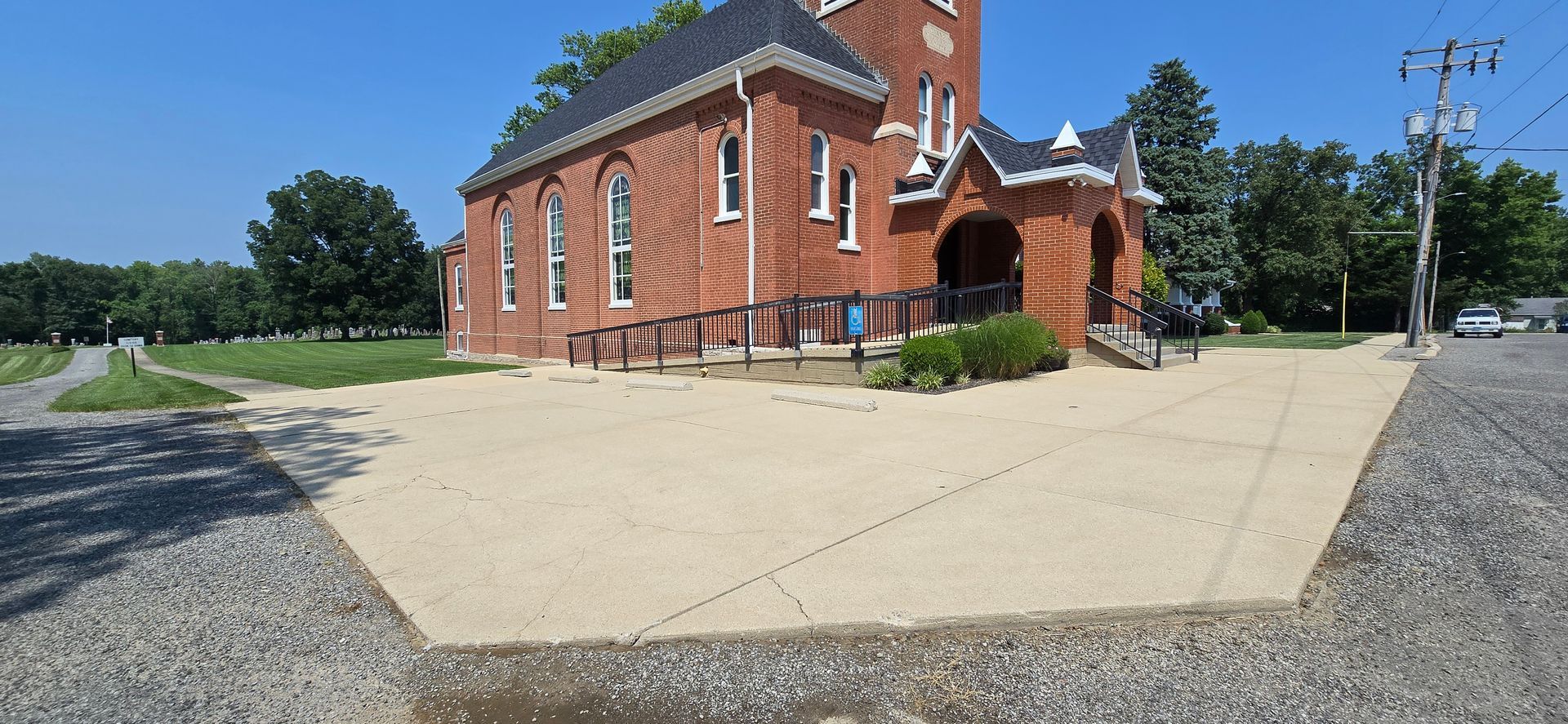Clean Concrete on church sidewalk in Okawville IL