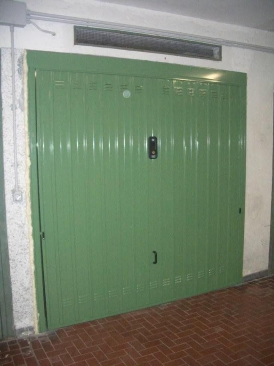 porta garage verde