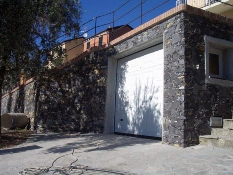 portone basculante per casa privata