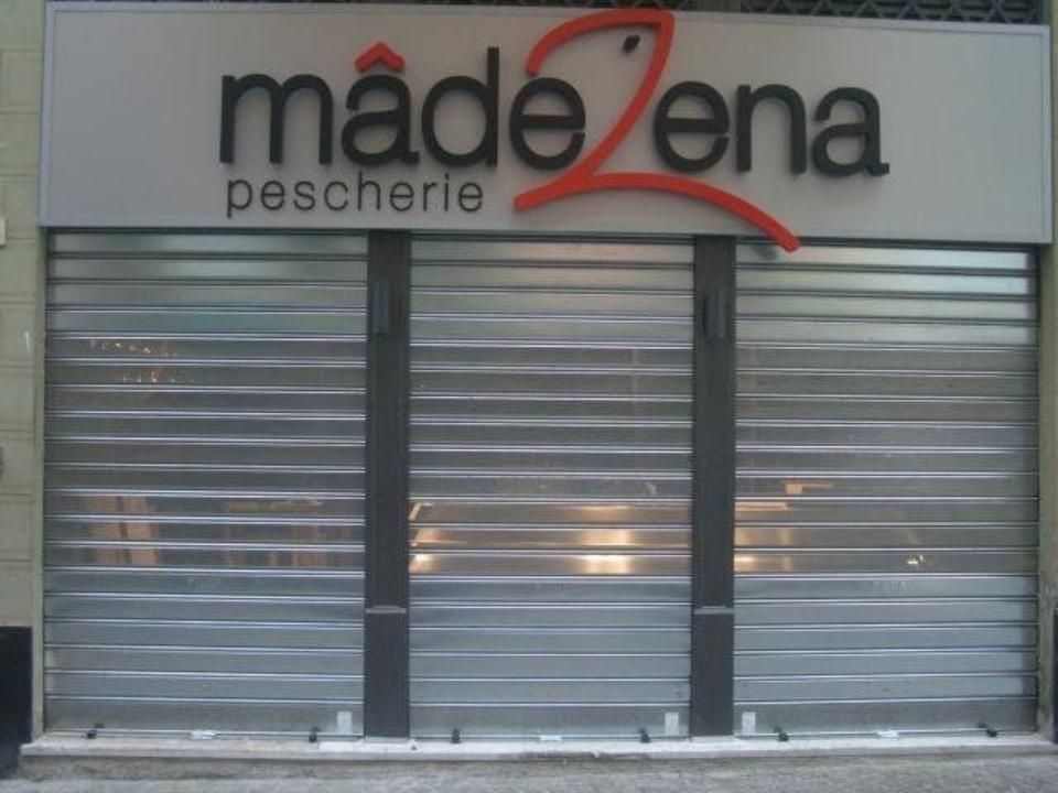 serranda avvolgibile per negozio