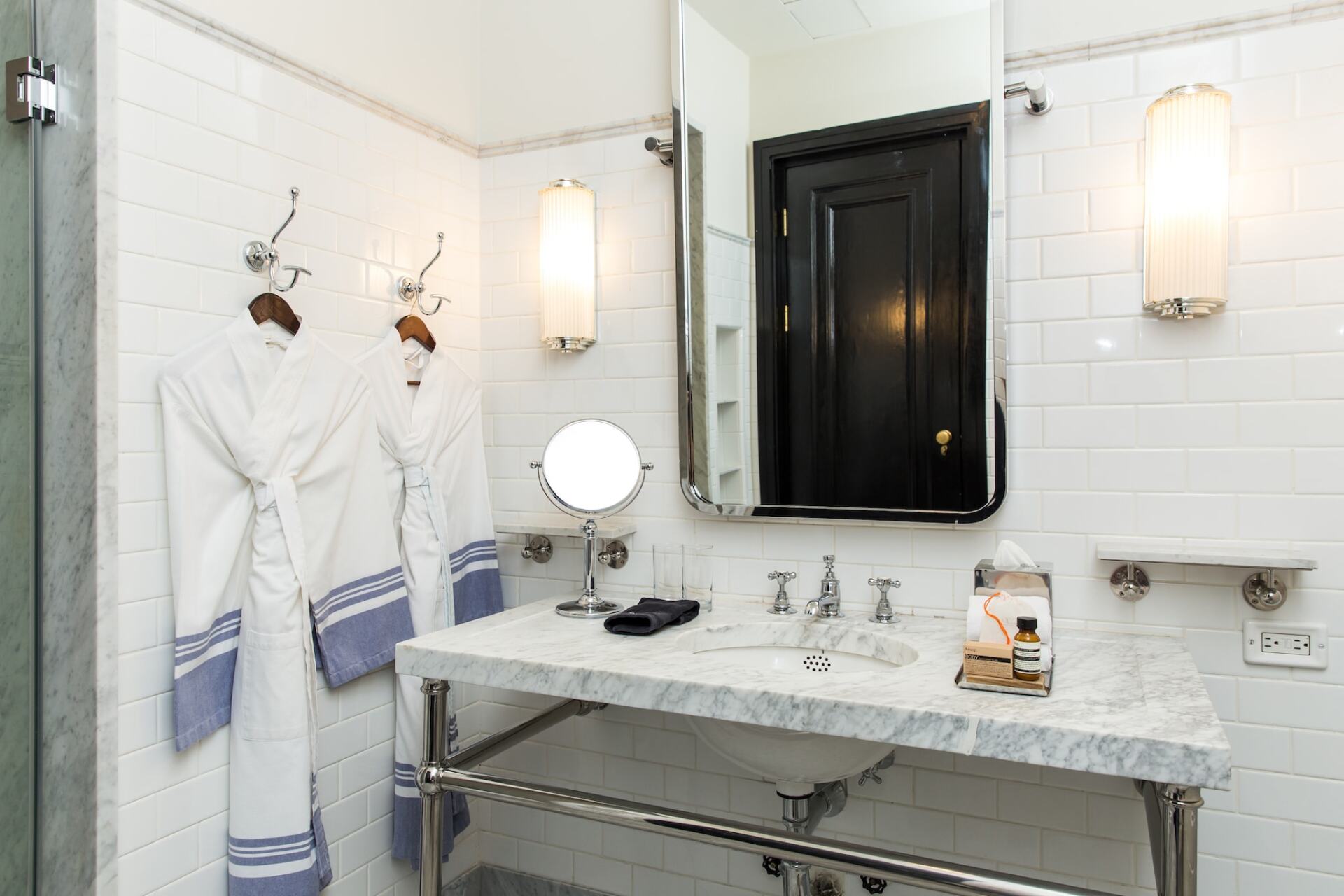 AMERICAN TRADE HOTEL 11