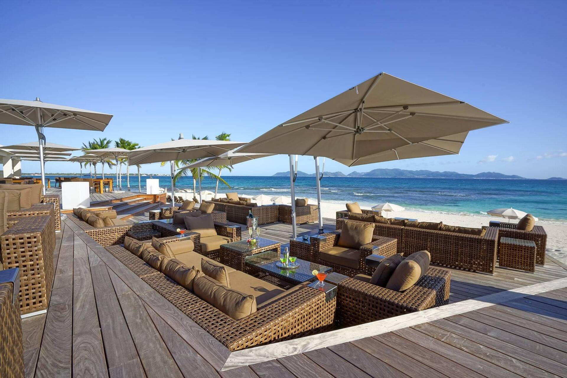 Luxury hotel photography by ENVISIONWORKS Inc.