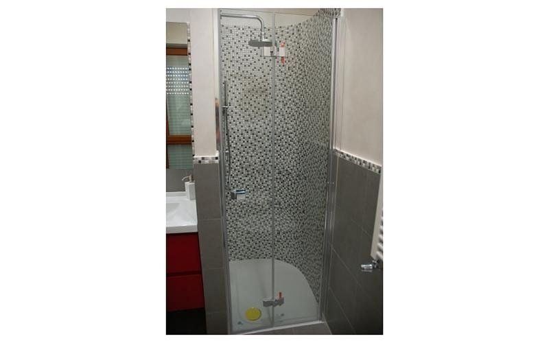 pavimento box doccia