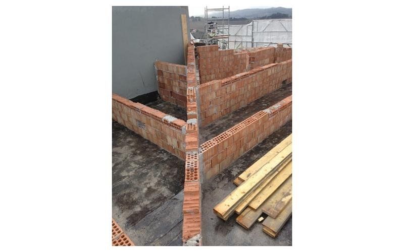 posa struttura infissi