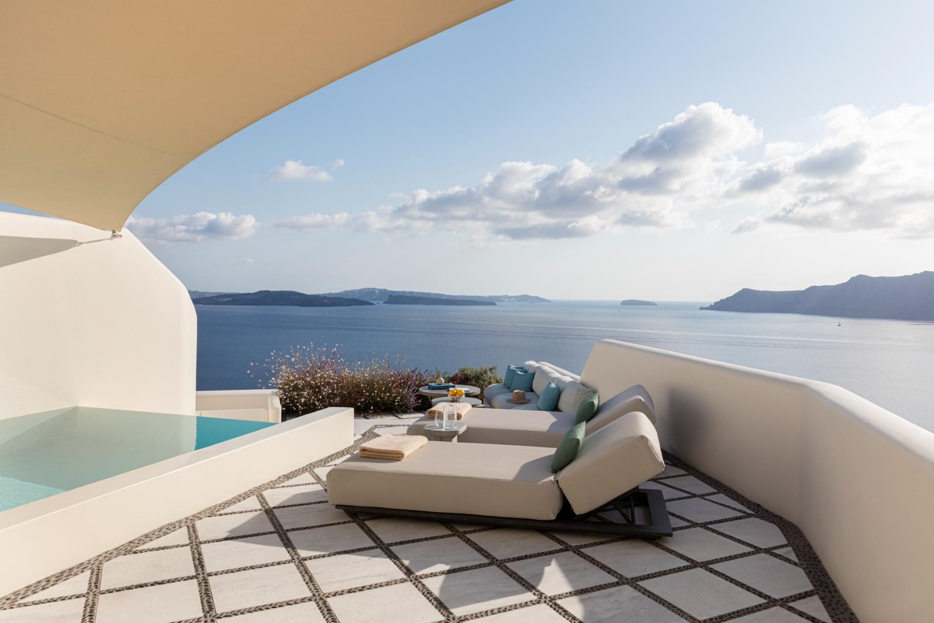 Canaves Oia Suites