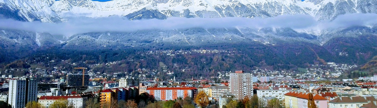 Innsbruck – Alpine Backdrop Without Resort Premiums