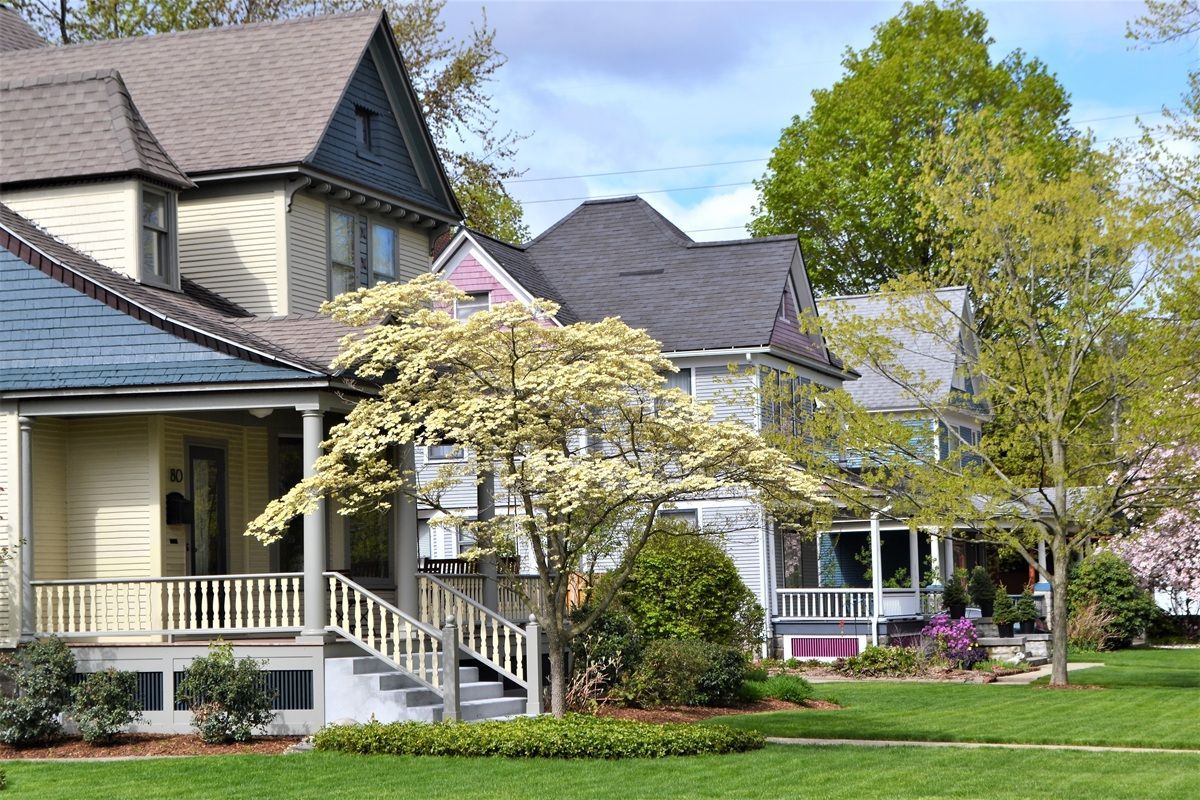 Exterior of residential homes in Oregon