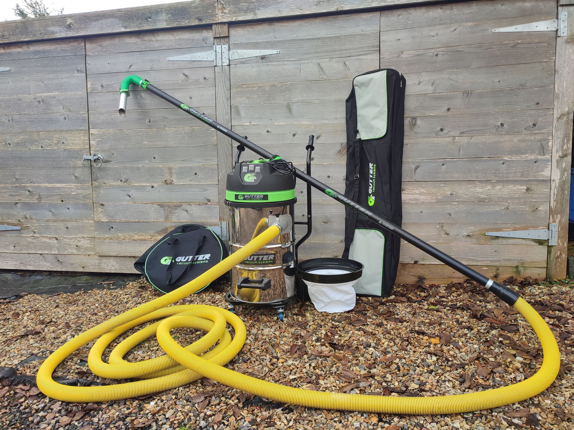 GVS-3600 gutter vacuum, carbon fibre clamped poles, with carry bags and yellow hose