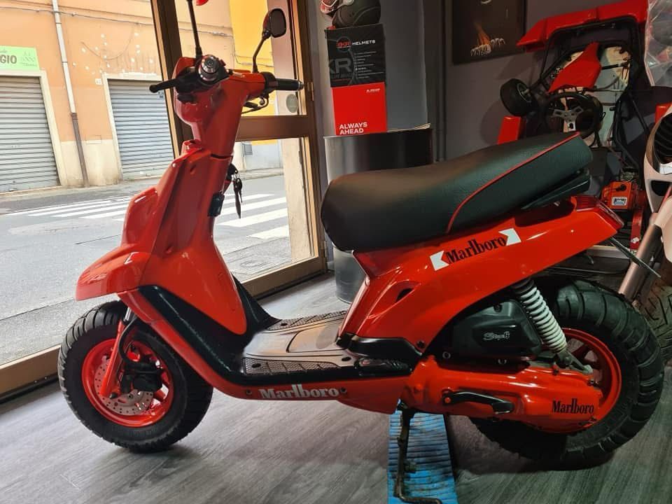 scooter rosso