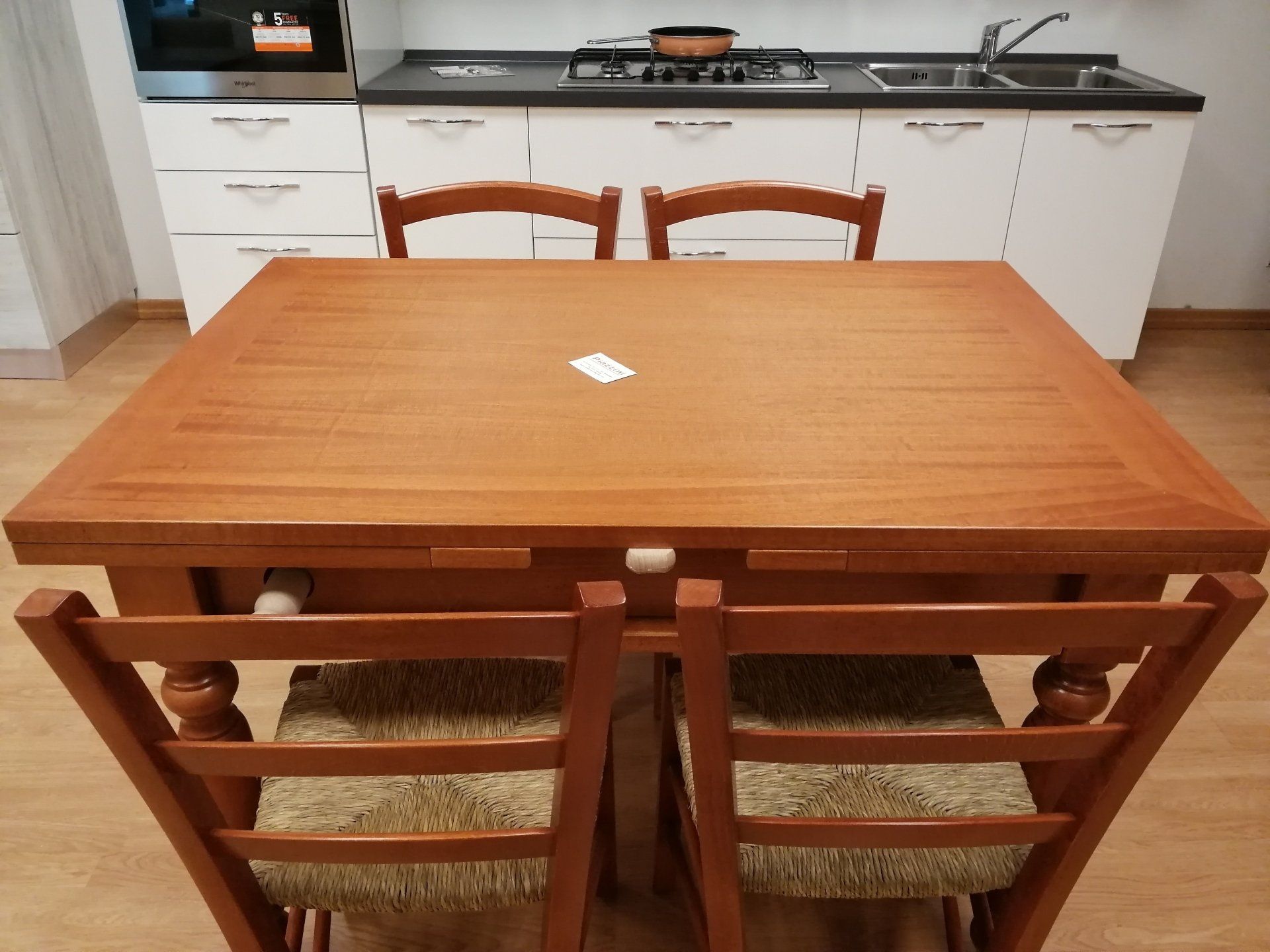 tavolo in legno per cucina