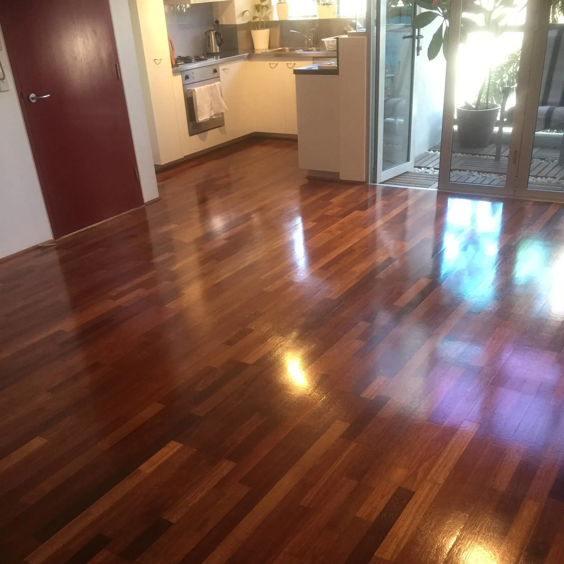 Hardwood Polishing | Leo's Holland Floor Maintenance | Los Angeles, CA