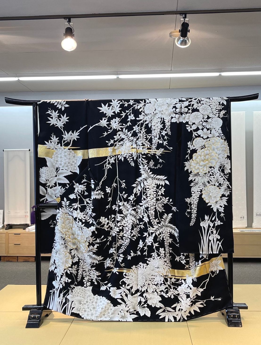 Sachi KITAGAWA, (Itoko) Textile dyeing for apparel and interiors