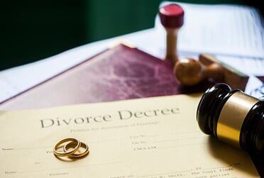 Divorce Decree - Family Law Attorneys in Loudonville OH