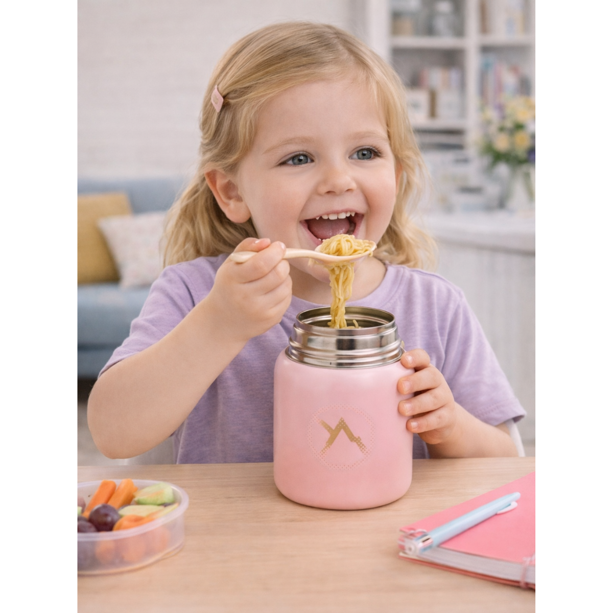 Contenedores y accesorios para alimentos térmicos de la marca Discovery, incluida una cuchara, en varios colores.