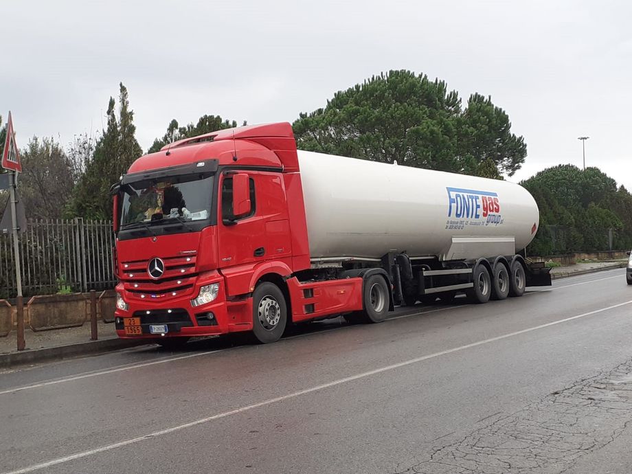 rifornimento benzina