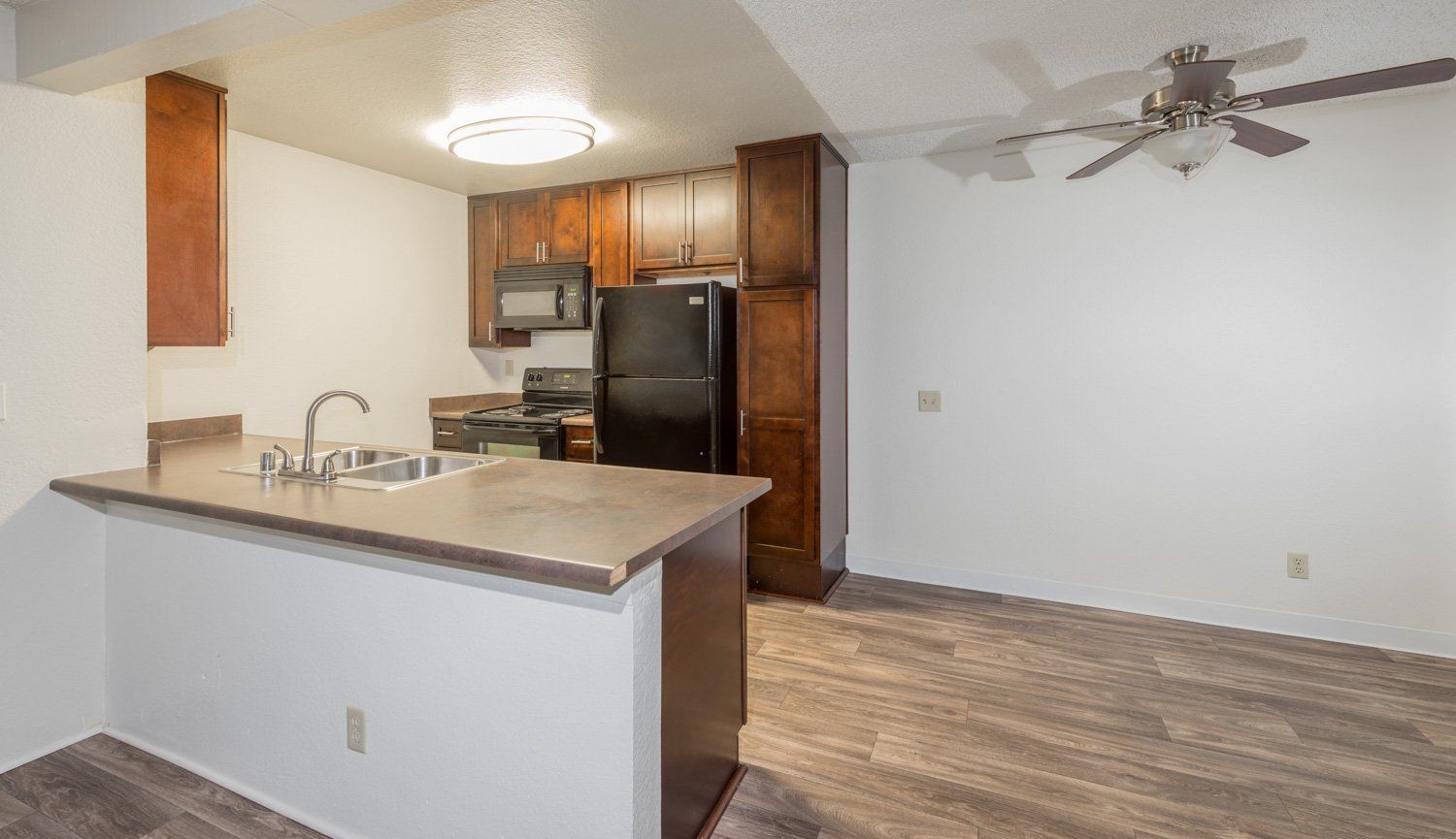 Kitchen | Hidden Hills