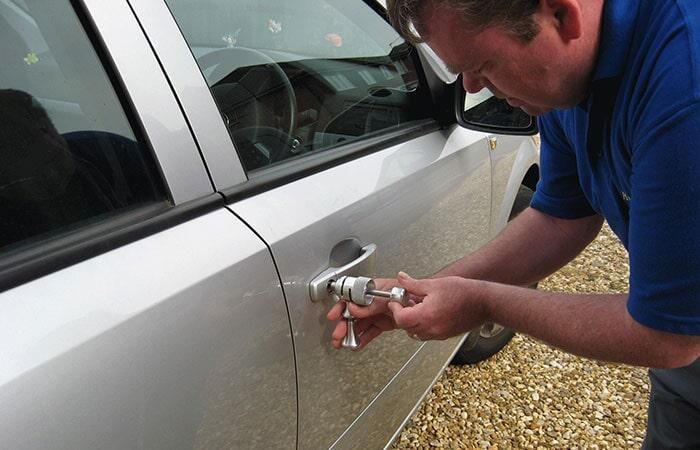 LLAVERÍA Y CERRAJERÍA SATÉLITE