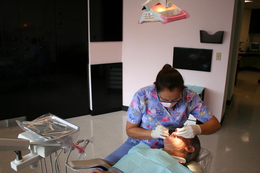 Pediatrics Dentists Long Beach, California Rosiemarie M. Cruz, D.D.S.