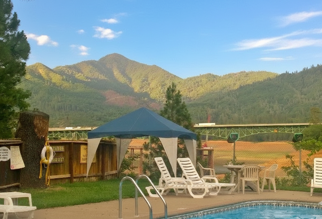 Pool at Lakeshore Resort