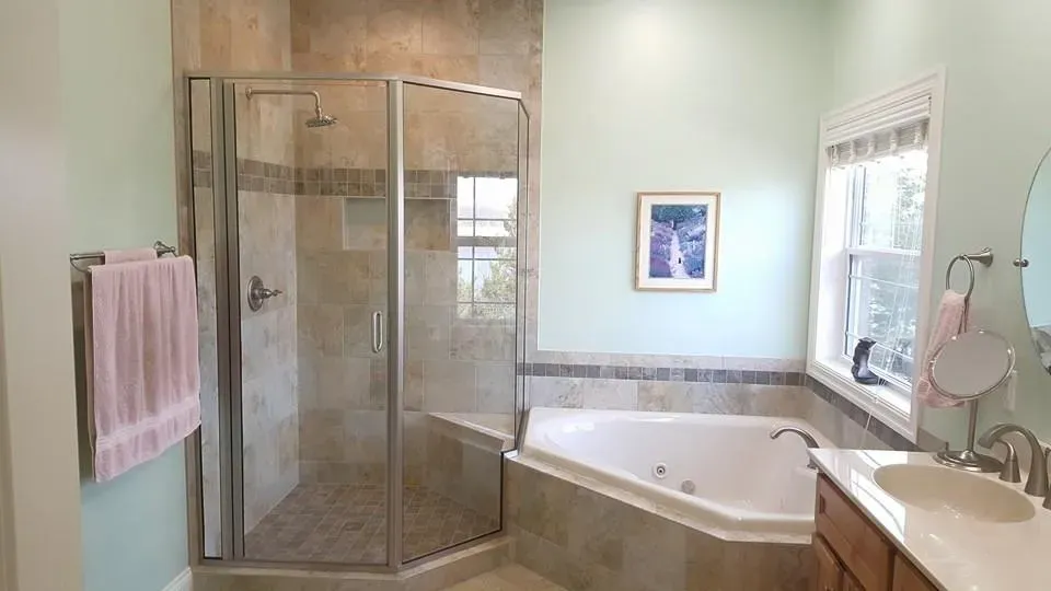 Shower And Bathtub — Mountain Home, AR — Custom Glass