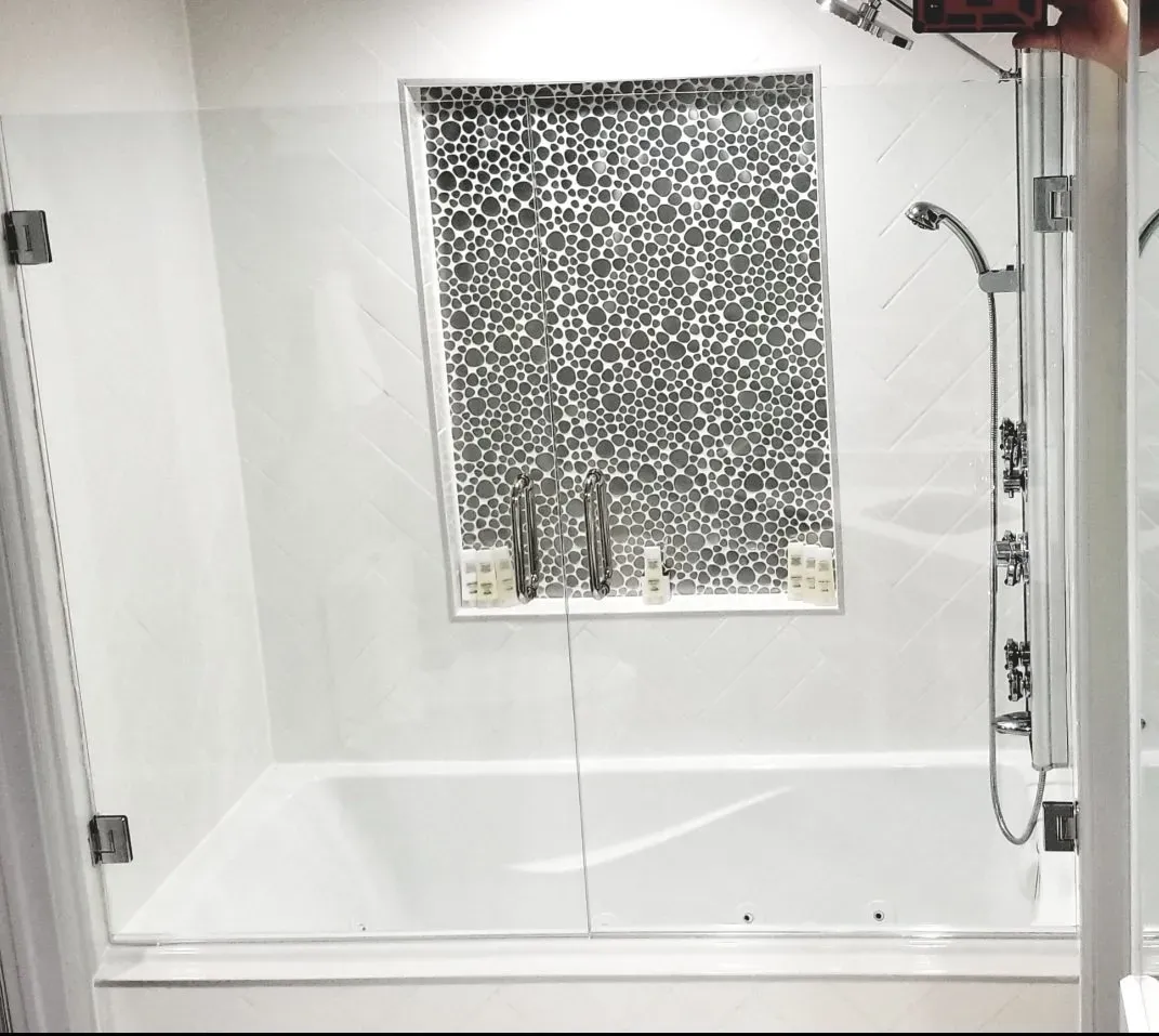 White Tile With Center Design — Mountain Home, AR — Custom Glass