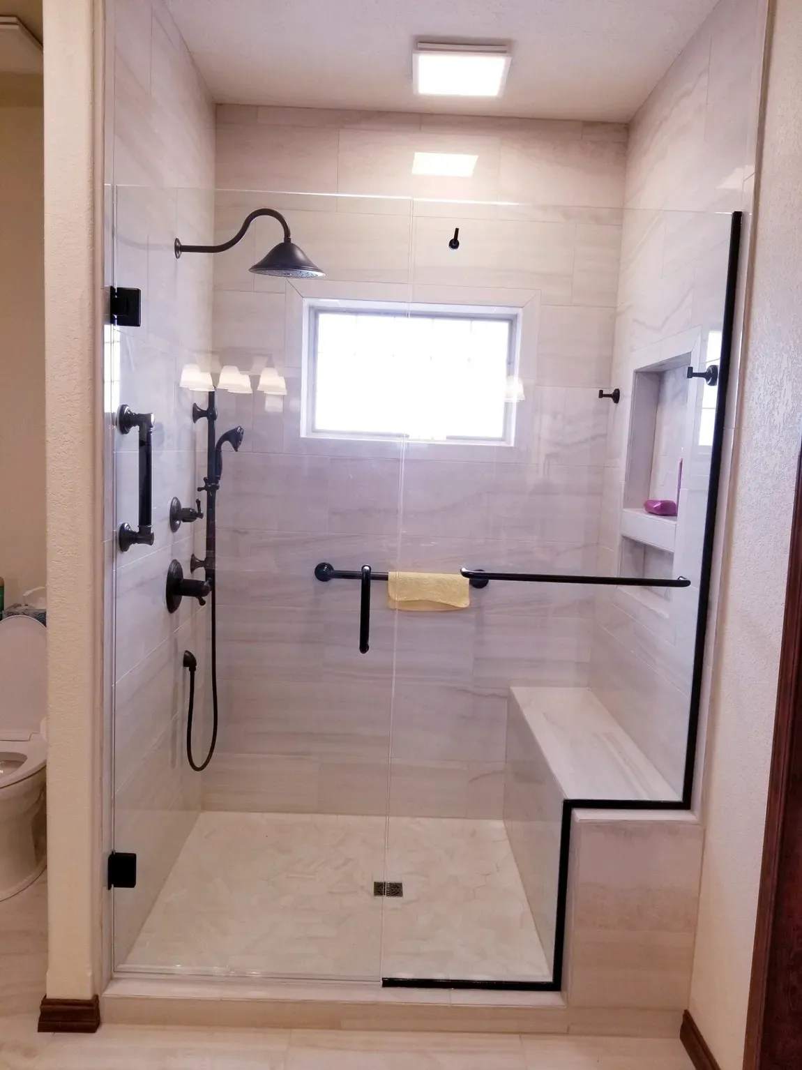 Bathroom With Black Theme Shower — Mountain Home, AR — Custom Glass