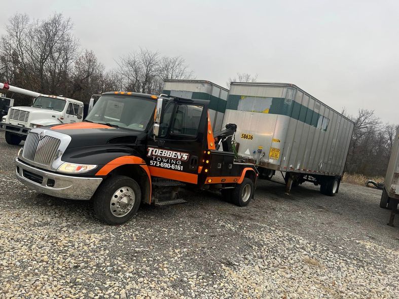 Toebben's Towing offers a huge variety of towing services, and can handle just about any vehicle thanks to our fleet of tow trucks, light-duty and heavy-duty trucks.