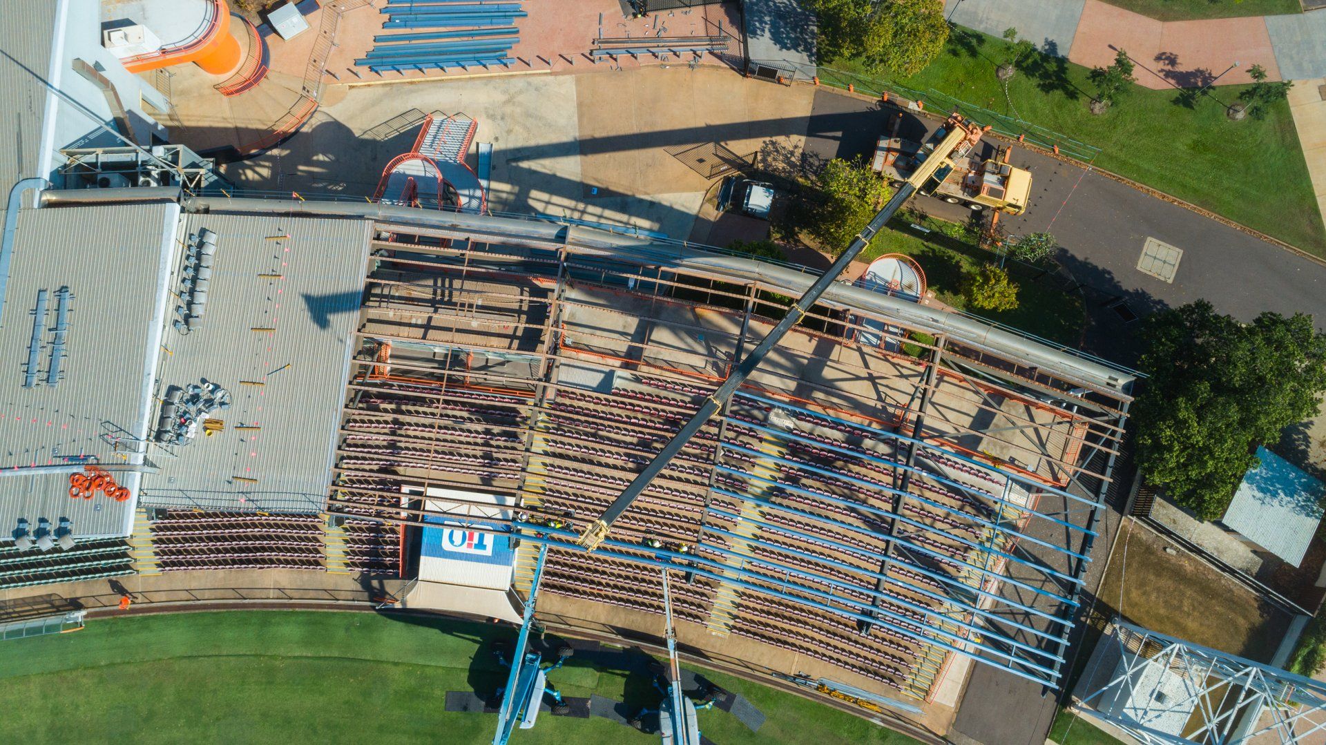 An aerial view of a building under construction.