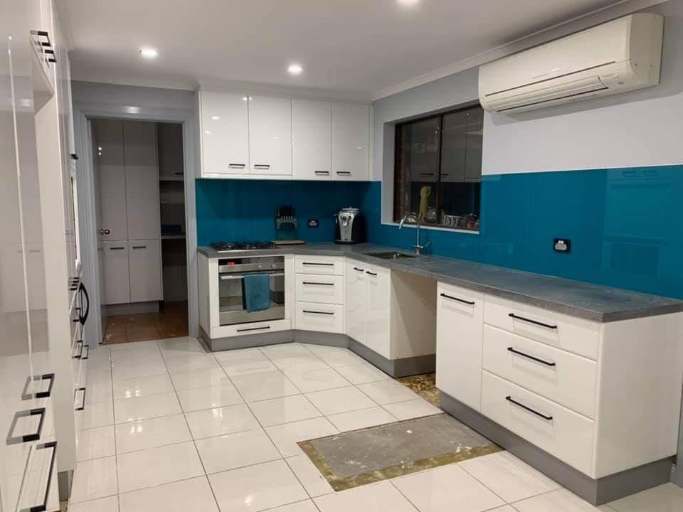 White & Green Kitchen — Traralgon, VIC — Latrobe Valley Glass