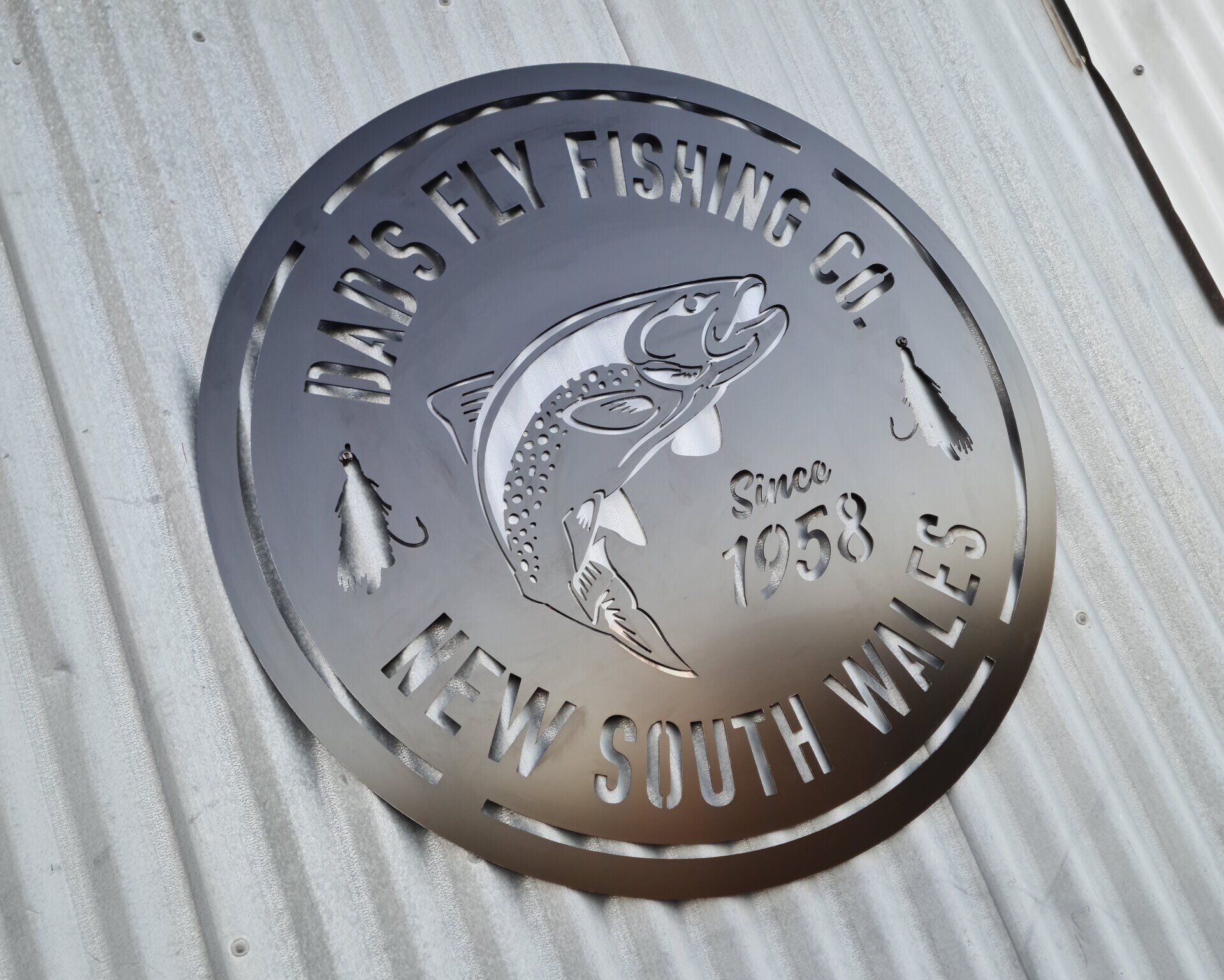 Dad's Fly Fishing co, logo