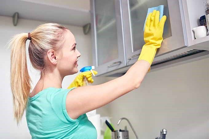 How To Clean Your Kitchen Cabinets?