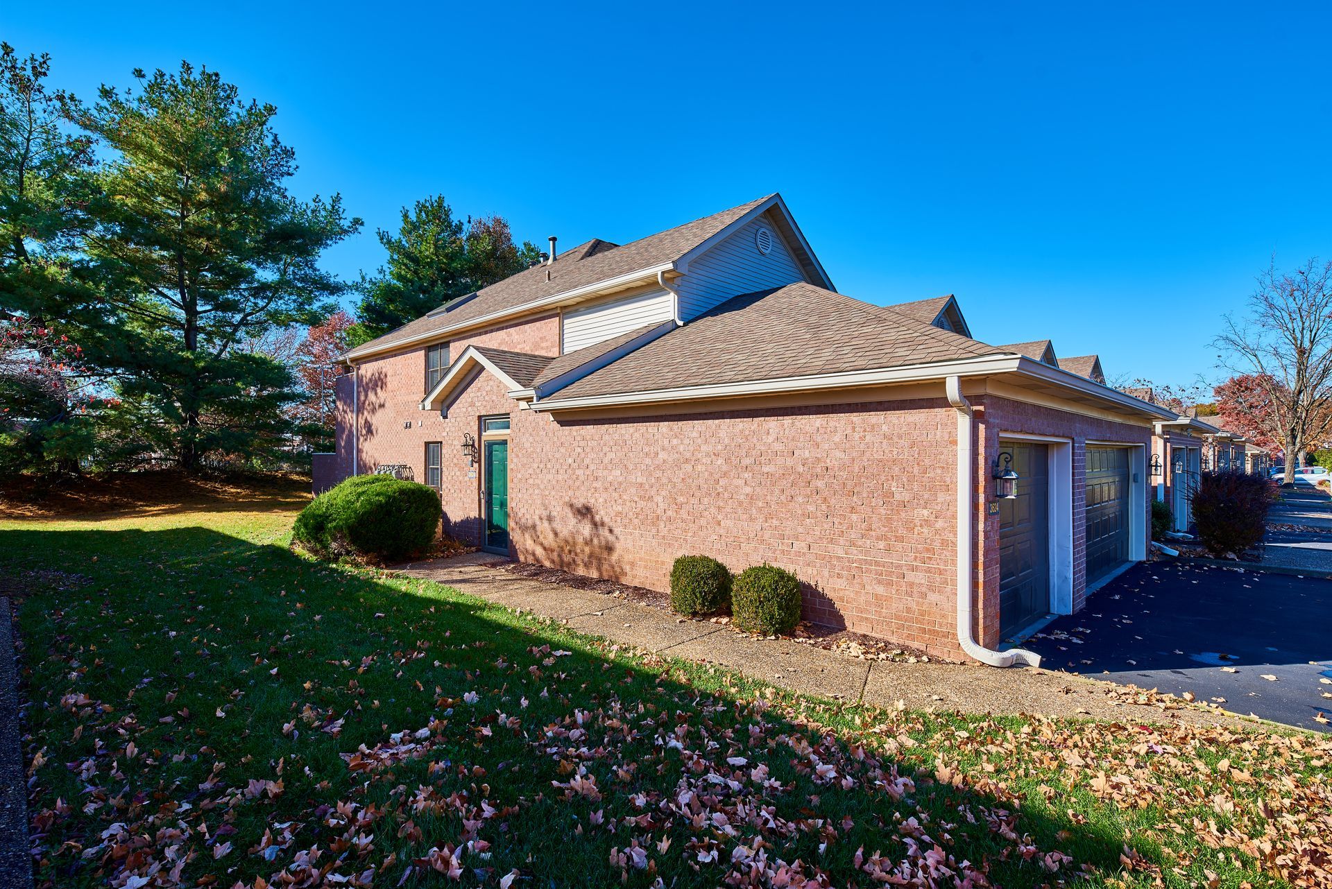 https://www.flexmls.com/share/D79Ct/3624-Hurstbourne-Ridge-Blvd-Louisville-KY-40299