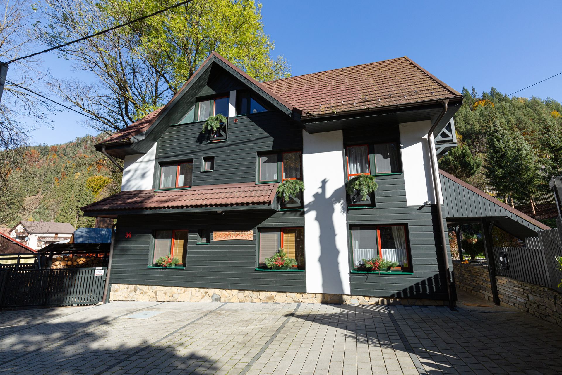 Malužiná exteriér