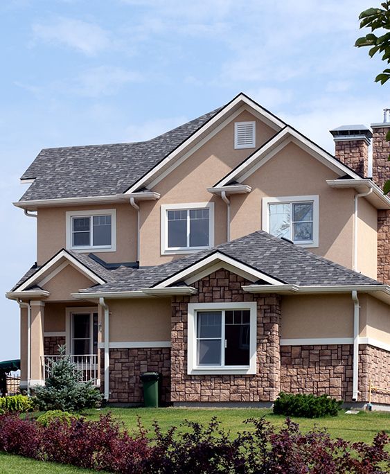 Large Beige Brick House – Duvall, WA – AAA-1 Roof Caret