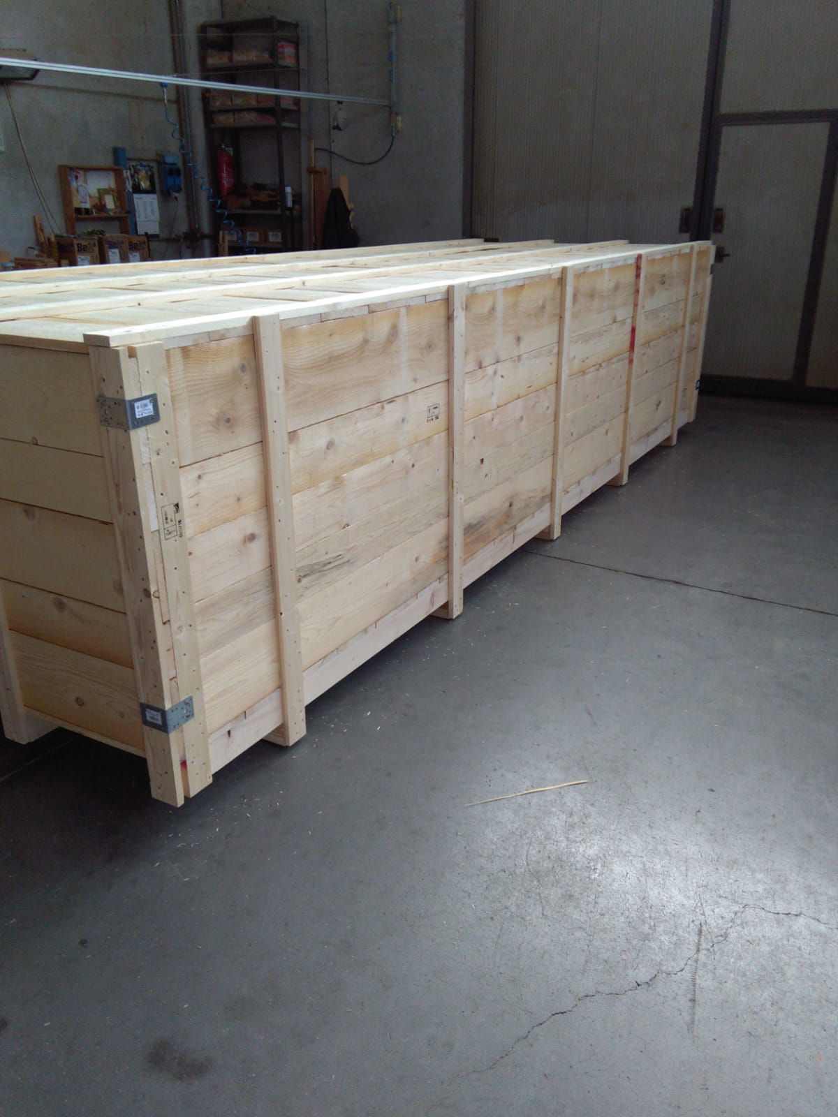 dettaglio scatola in legno