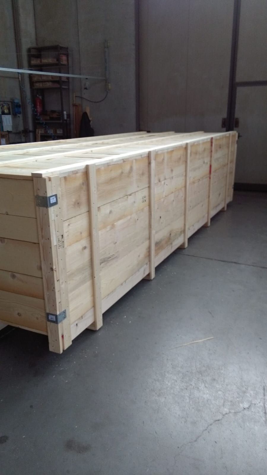 dettaglio di grande imballaggio a scatola in legno