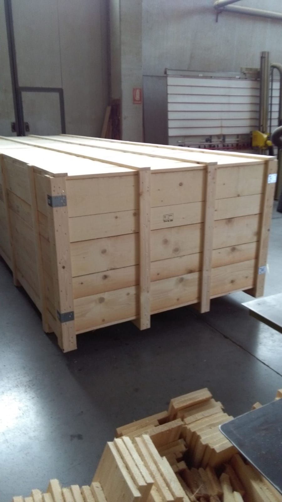 imballaggio a scatola in lengo per grandi trasporti