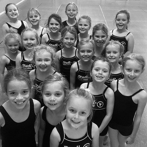 Class of Young Ballerinas — Children’s Dance School in Gateshead, NSW