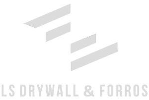 Logotipo da LS Drywall & Forros com degraus abstratos em tons de cinza e texto.