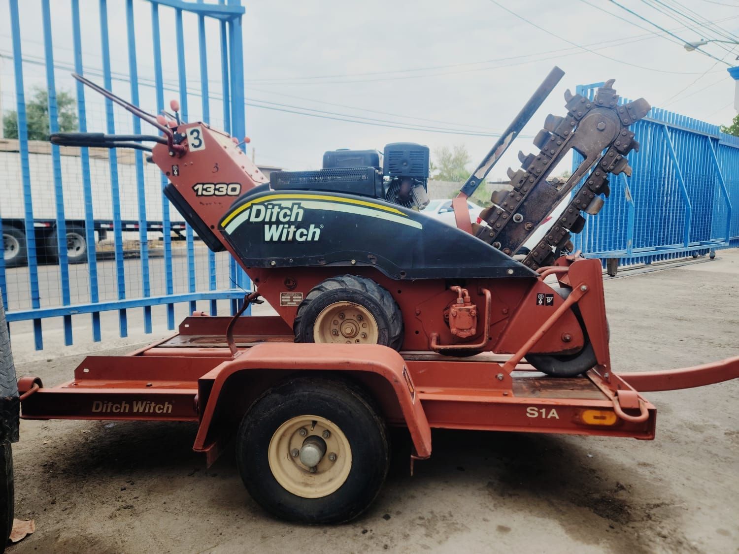 CONSTRUCCIONES KANRI SA DE CV-Zanjeadora