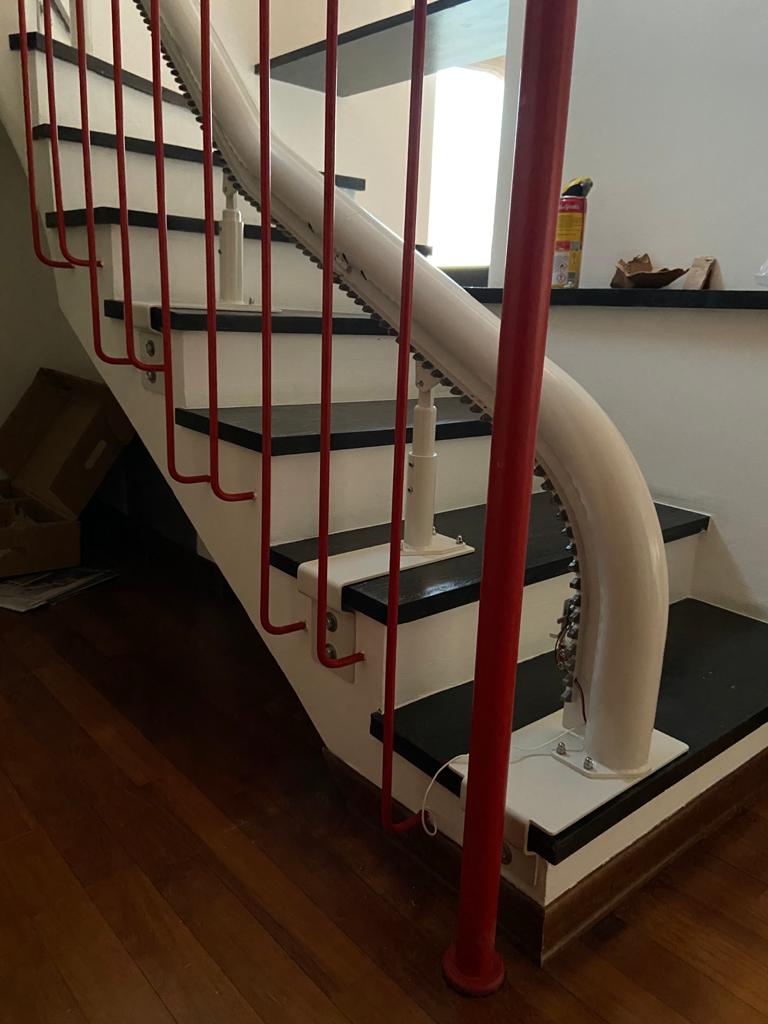 elevatori per disabili | servoscale per anziani | montascale elettrici ! | piattaforme elevatrici | impianti elevatori domestici | installazione servoscale | prezzo servoscala
