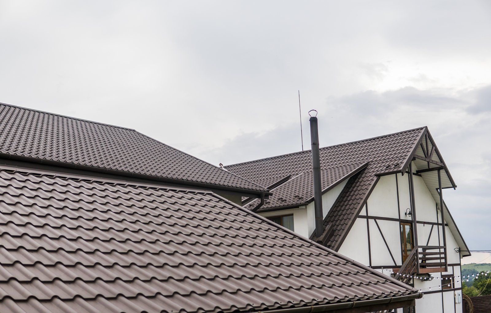 house roofs with gutter