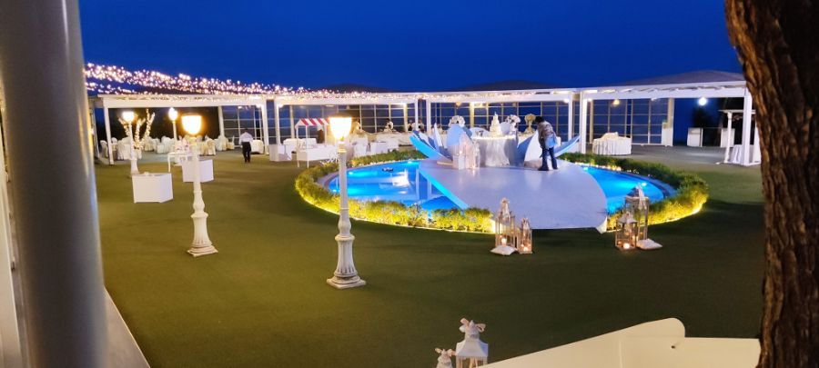 Giardino con piscina