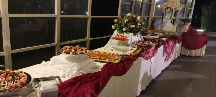 Tavolo decorato per un matrimonio