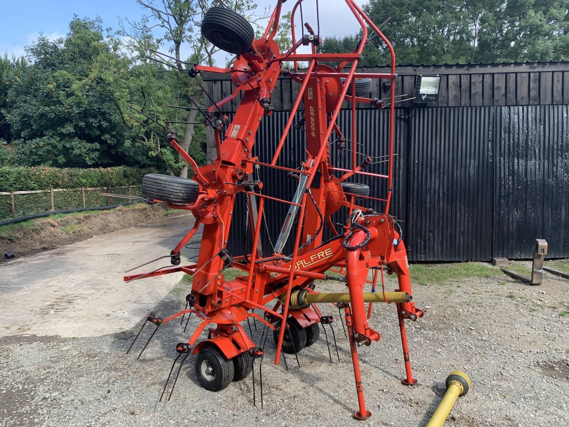 MUCK SPREADER