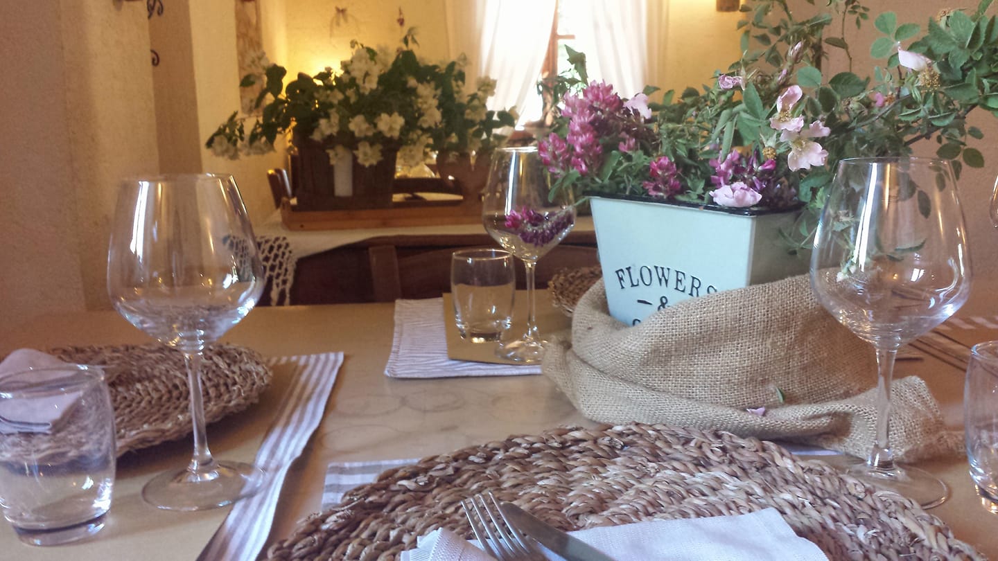 tavolo apparecchiato