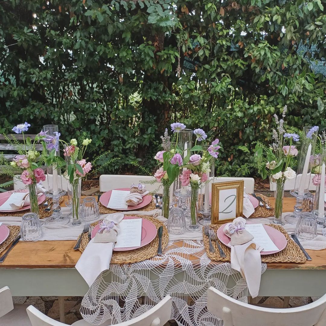 particolare di tavolo per evento