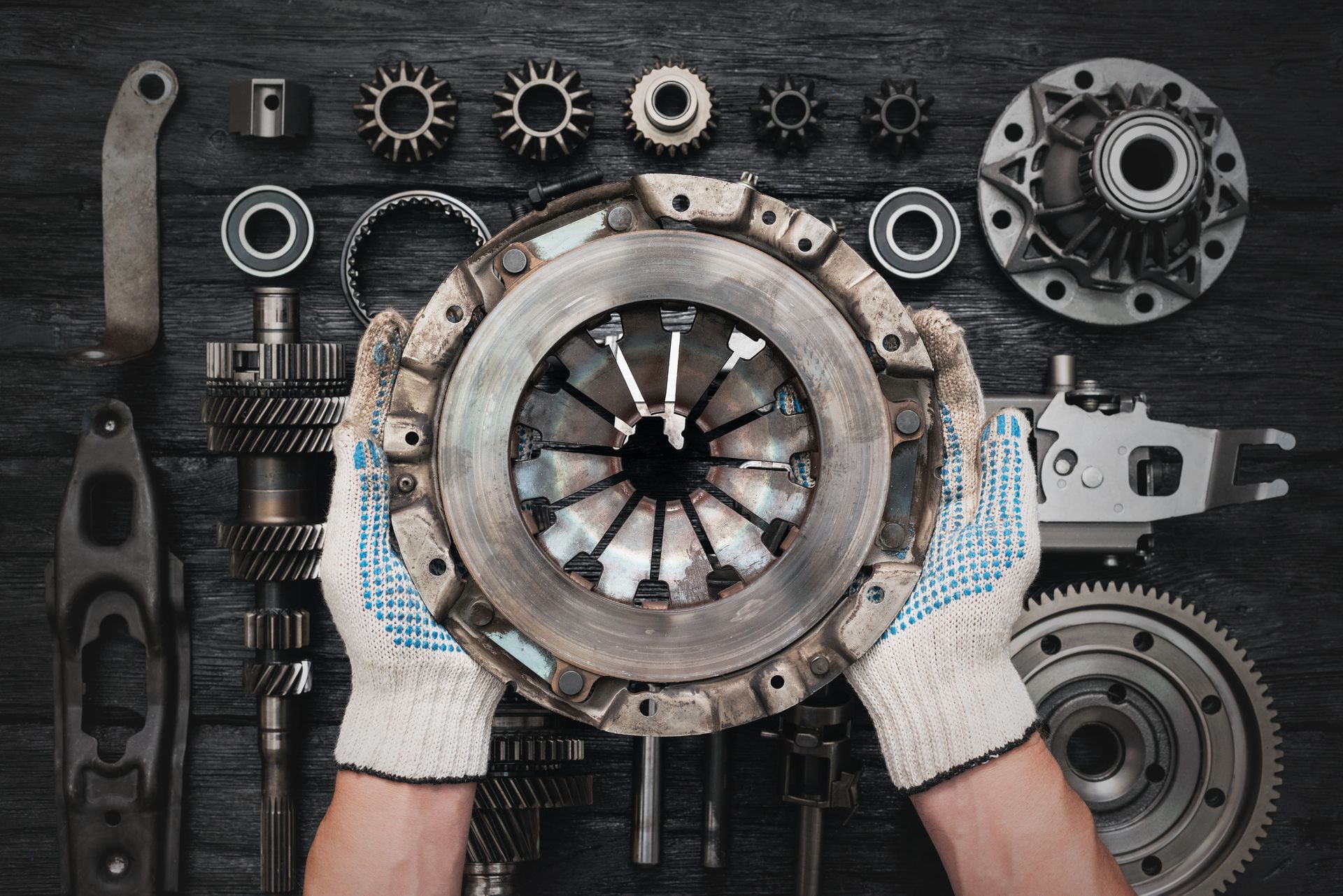 5 Signs Of Clutch Issues Every Car Owner Should Know | Auto Helpers

