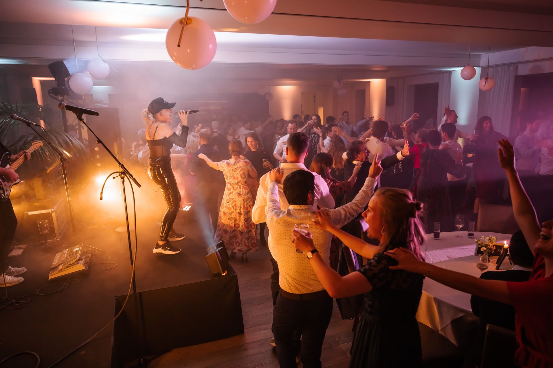 Trouwfeest in feestzaal t'Hoornaerts in Izegem, Kachtem